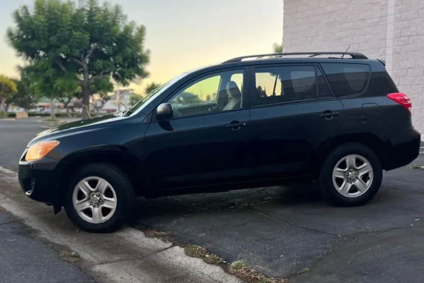 2010 Toyota RAV4 Sport photo 1