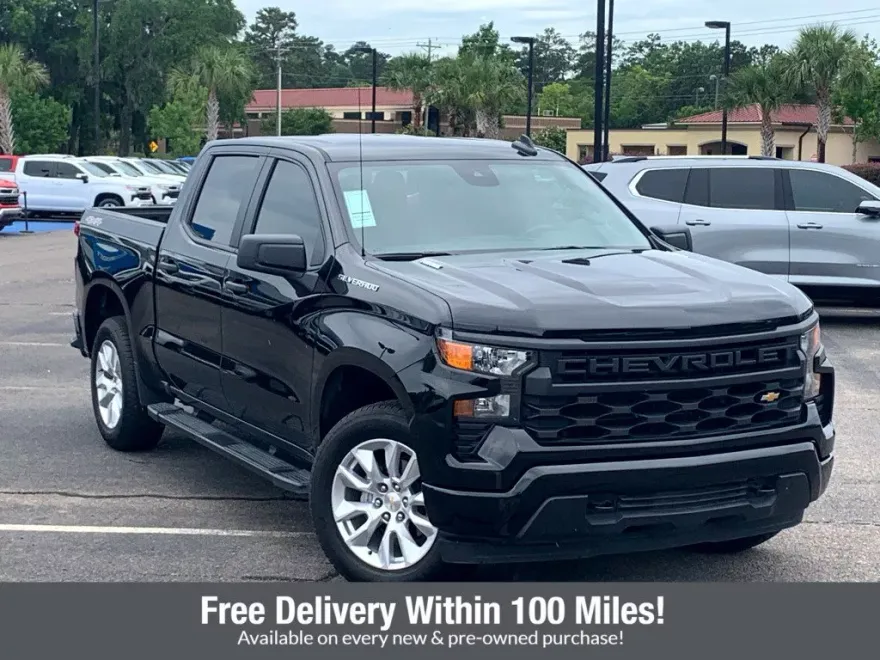 2024 Chevrolet Silverado 1500 Custom photo 1