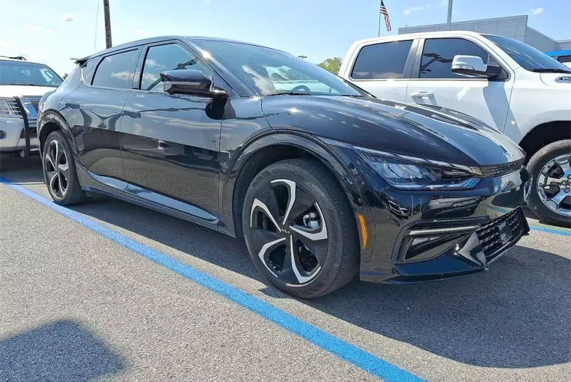 2024 Kia EV6 Wind photo 1