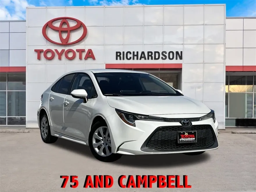 2020 Toyota Corolla LE photo 1