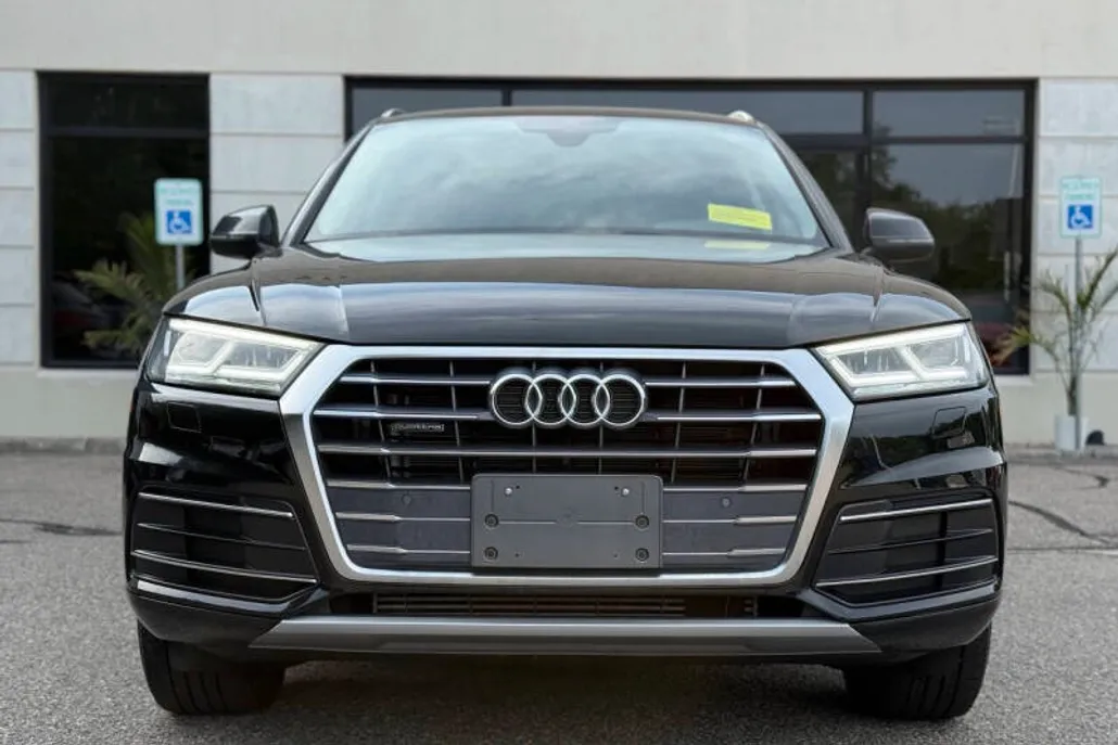 2018 Audi Q5 2.0T Premium Plus photo 1