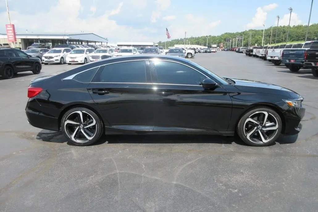 2022 Honda Accord Sport SE photo 1