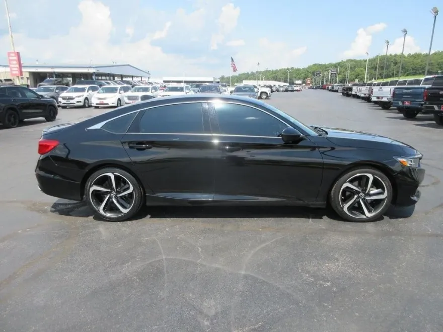 2022 Honda Accord Sport SE photo 1