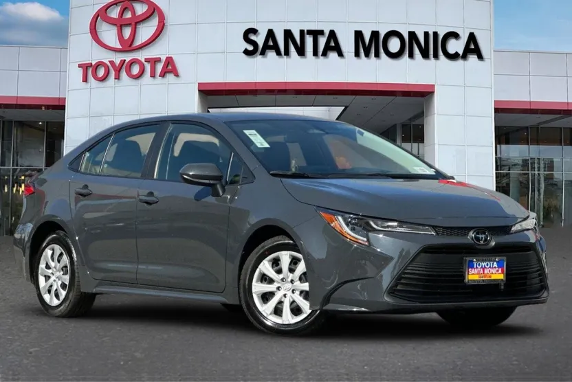 2023 Toyota Corolla LE photo 1
