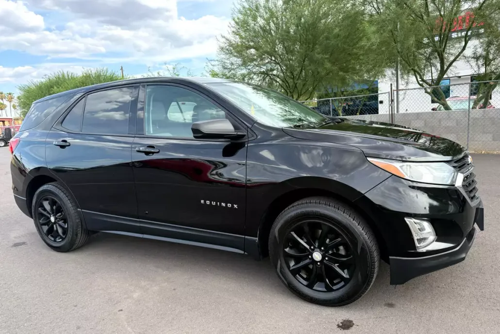 2019 Chevrolet Equinox LS photo 1