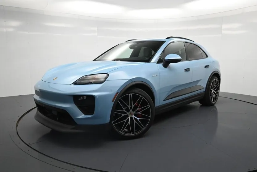 2025 Porsche Macan Electric photo 1