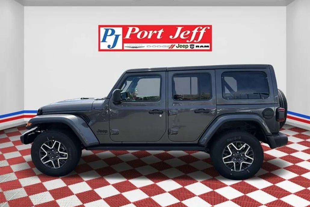 2025 Jeep Wrangler Sahara photo 1