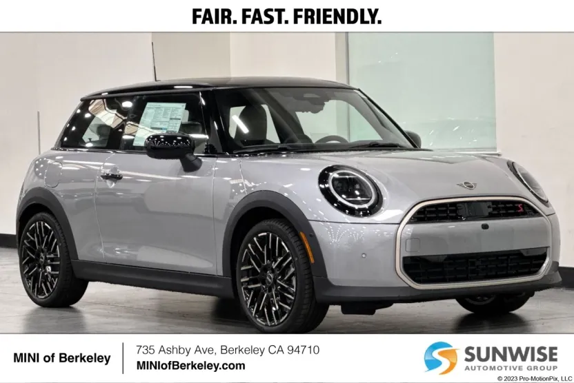 2025 Mini Cooper 2 Door Hardtop Iconic photo 1