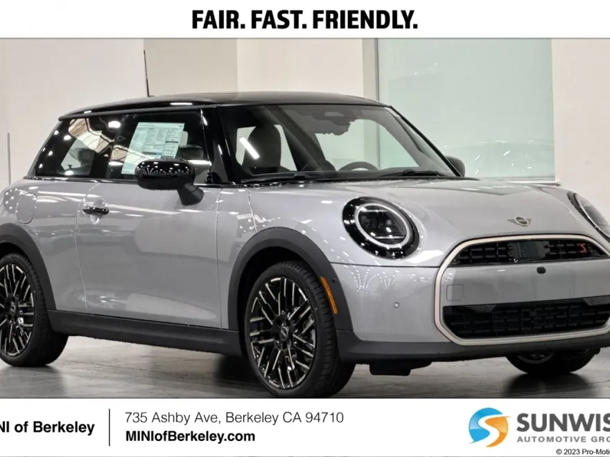 2025 Mini Cooper 2 Door Hardtop Iconic photo 1