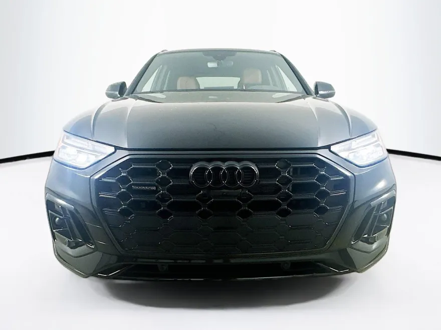 2024 Audi Q5 55 Premium Plus photo 1