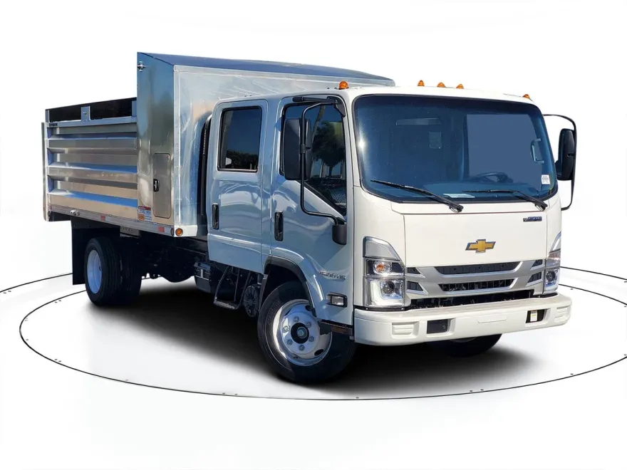 2025 Chevrolet Silverado 4500HD Base photo 1