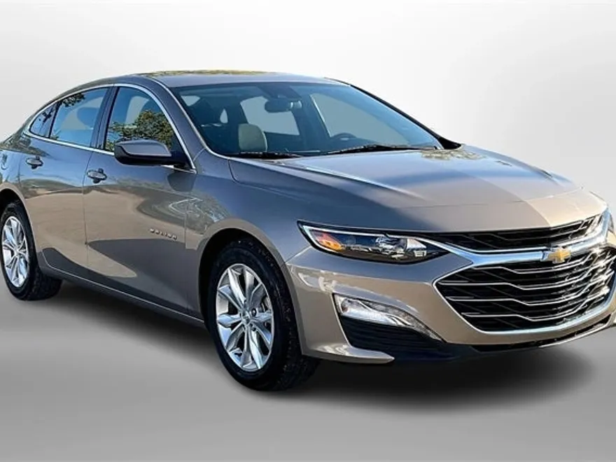 2024 Chevrolet Malibu 1LT photo 1