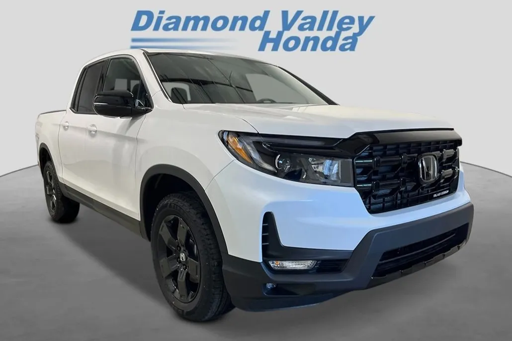 2025 Honda Ridgeline Black Edition photo 1