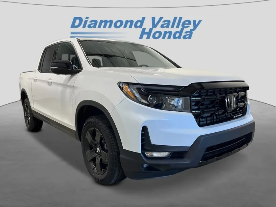 2025 Honda Ridgeline Black Edition photo 1