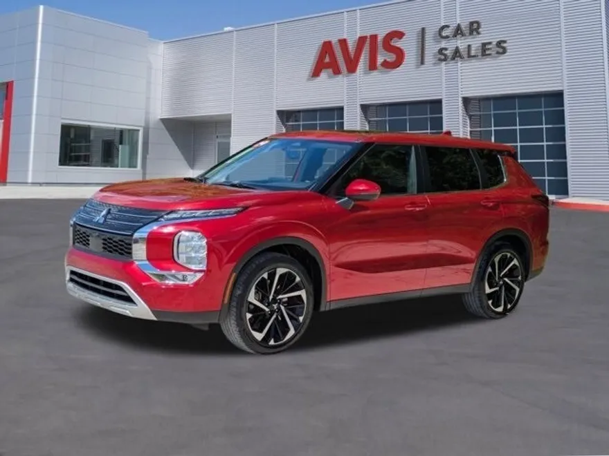 2024 Mitsubishi Outlander SE photo 1