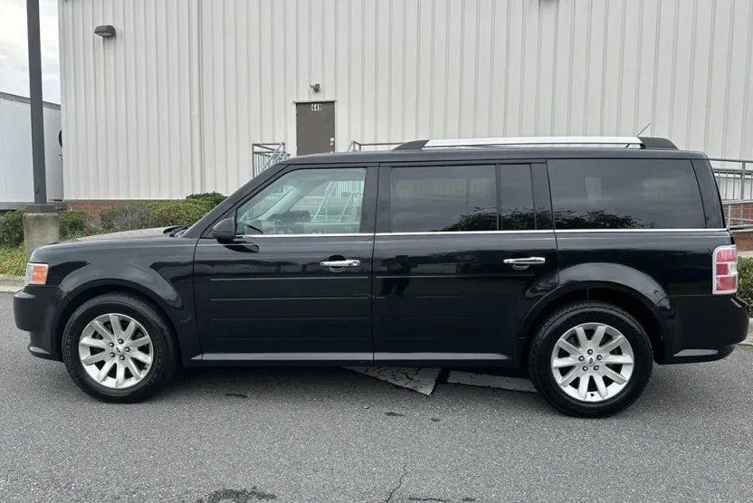 2012 Ford Flex SEL photo 1