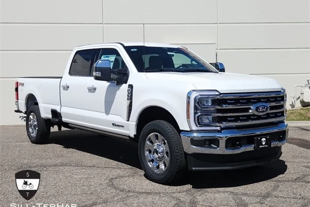 2025 Ford F-350 Lariat photo 1