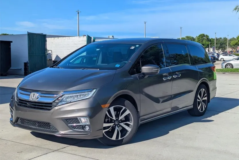 2019 Honda Odyssey Elite photo 1