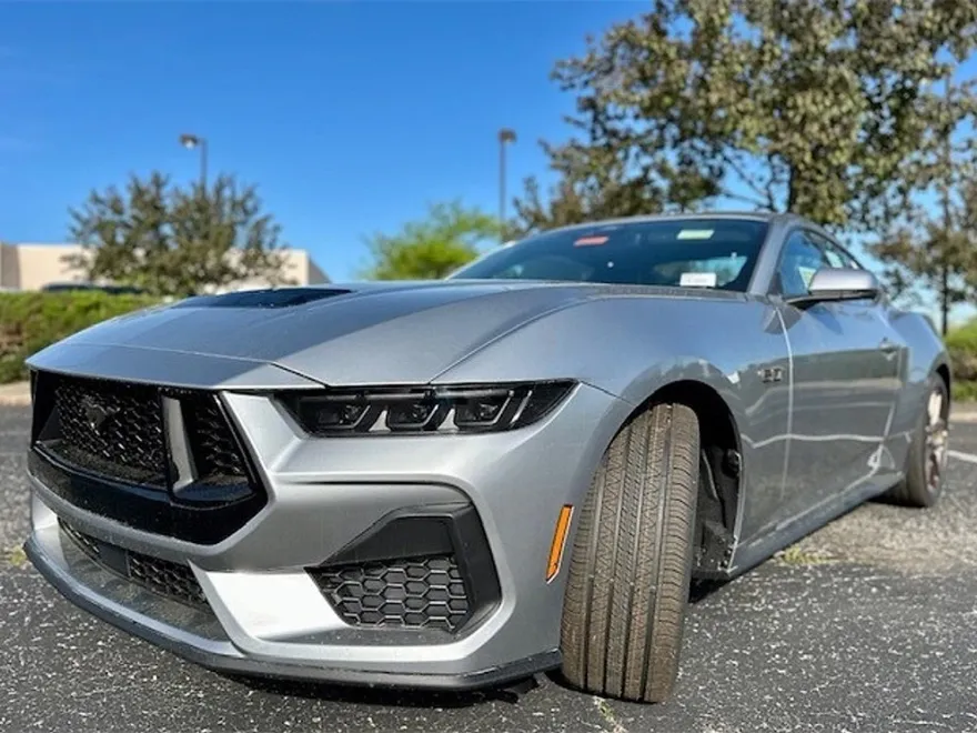 2025 Ford Mustang GT Premium photo 1