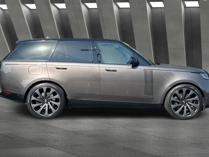 2023 Land Rover Range Rover First Edition photo 1