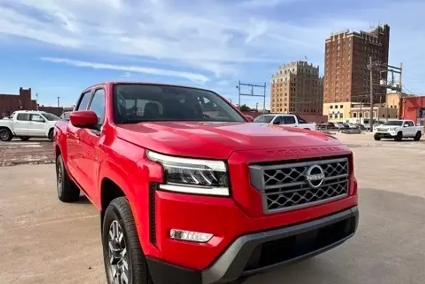 2024 Nissan Frontier SL photo 1