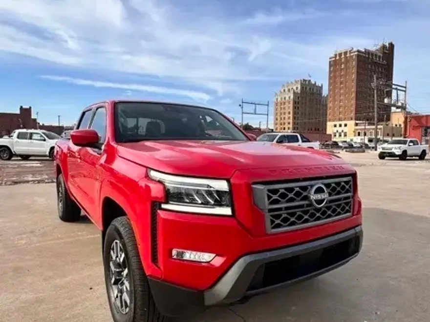 2024 Nissan Frontier SL photo 1