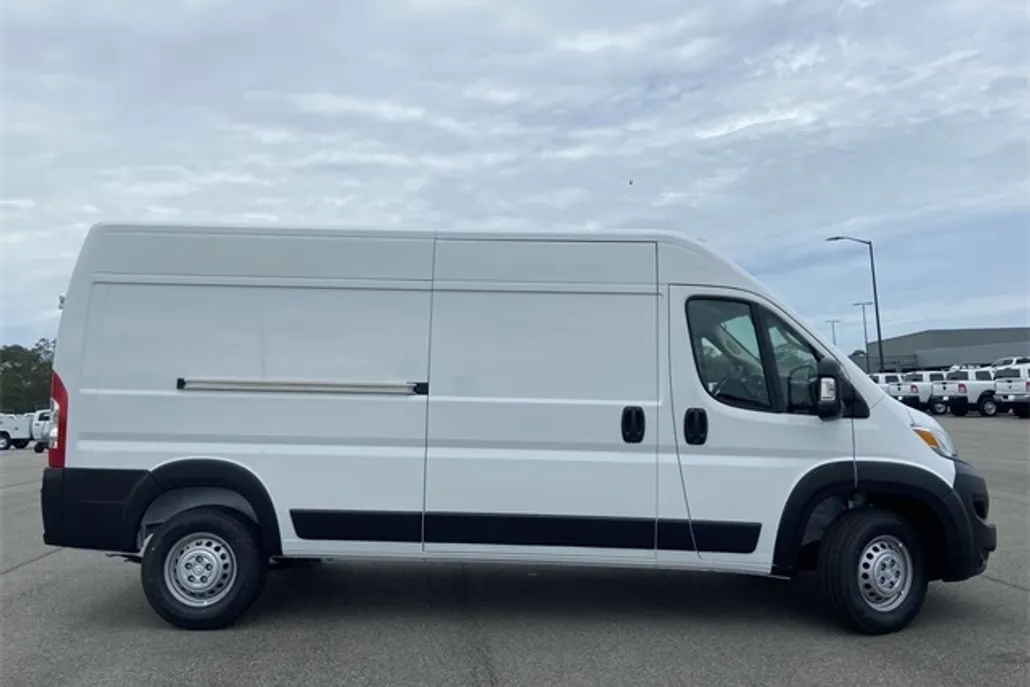 2024 Ram ProMaster 2500 photo 1