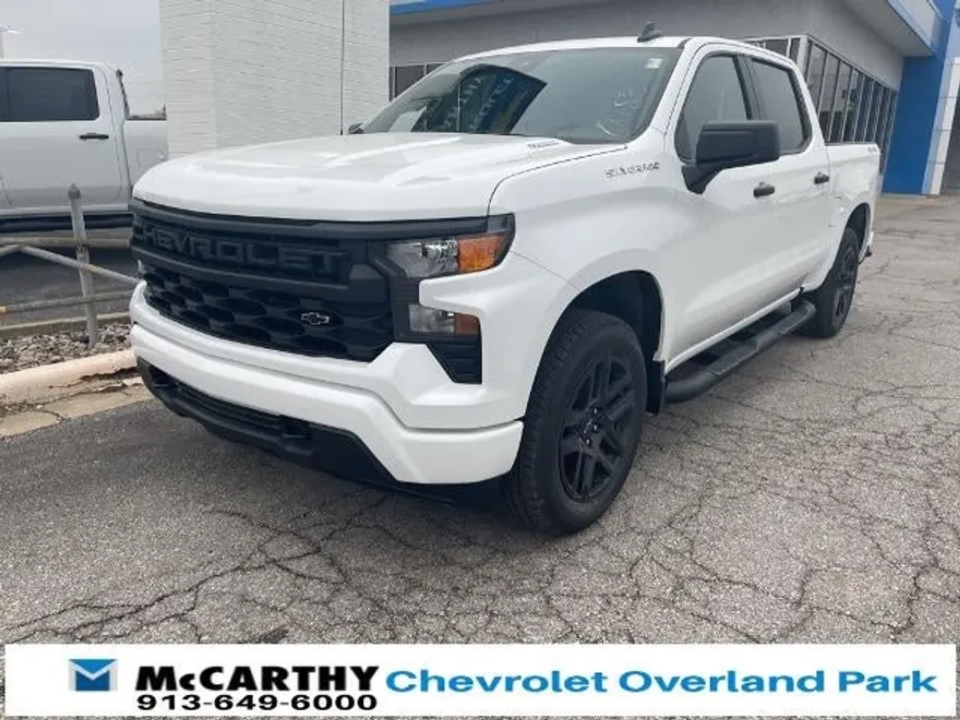 2025 Chevrolet Silverado 1500 Custom photo 1