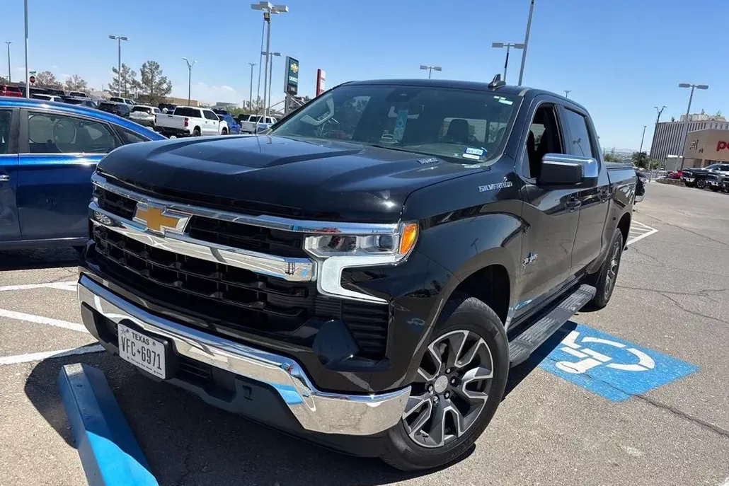 2024 Chevrolet Silverado 1500 LT Texas Edition photo 1