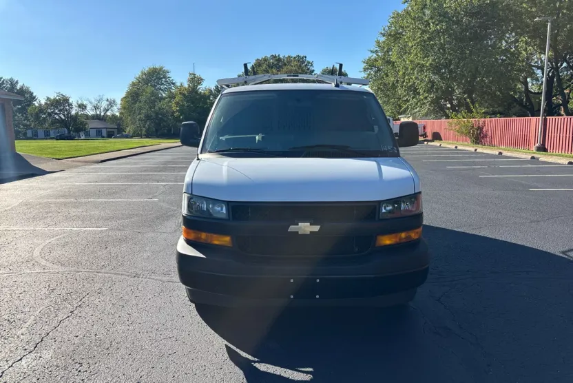 2024 Chevrolet Express Cargo Van 2500 photo 1