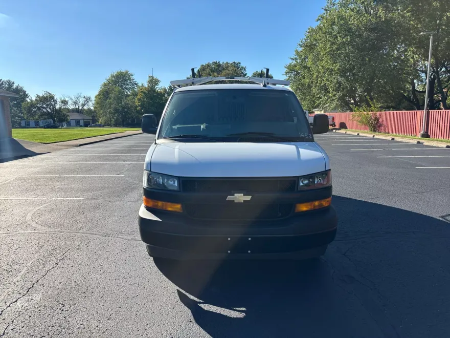 2024 Chevrolet Express Cargo Van 2500 photo 1