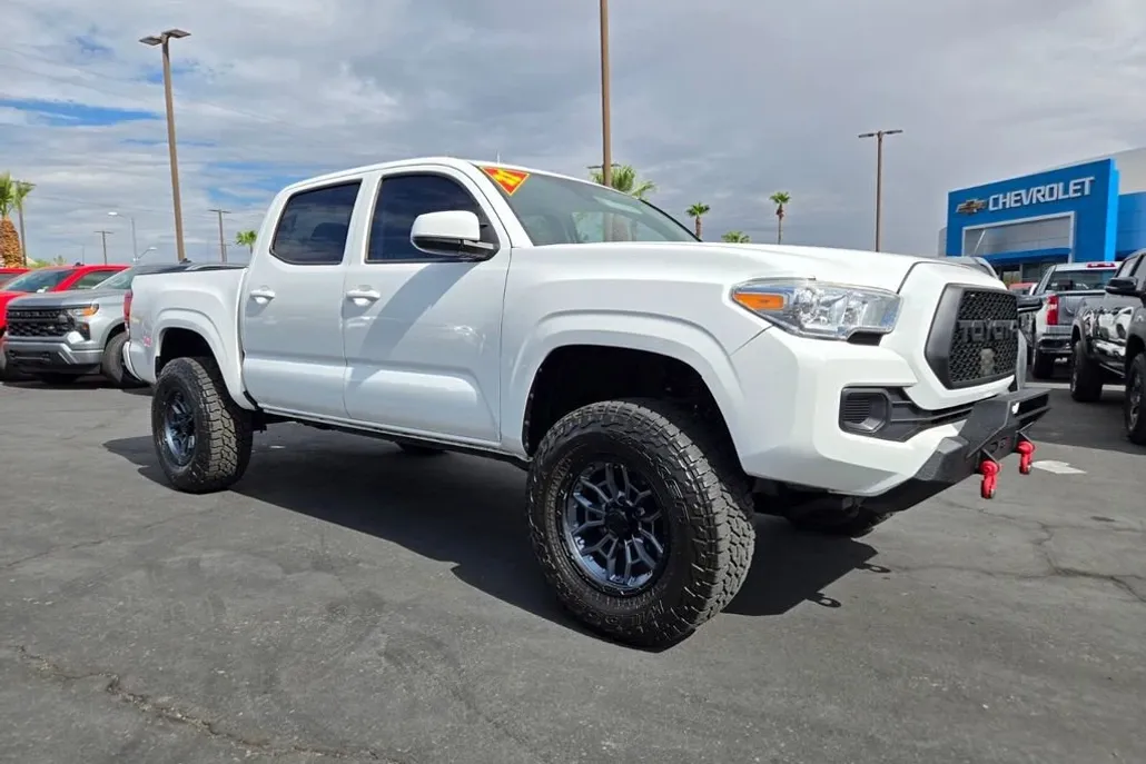 2021 Toyota Tacoma SR photo 1