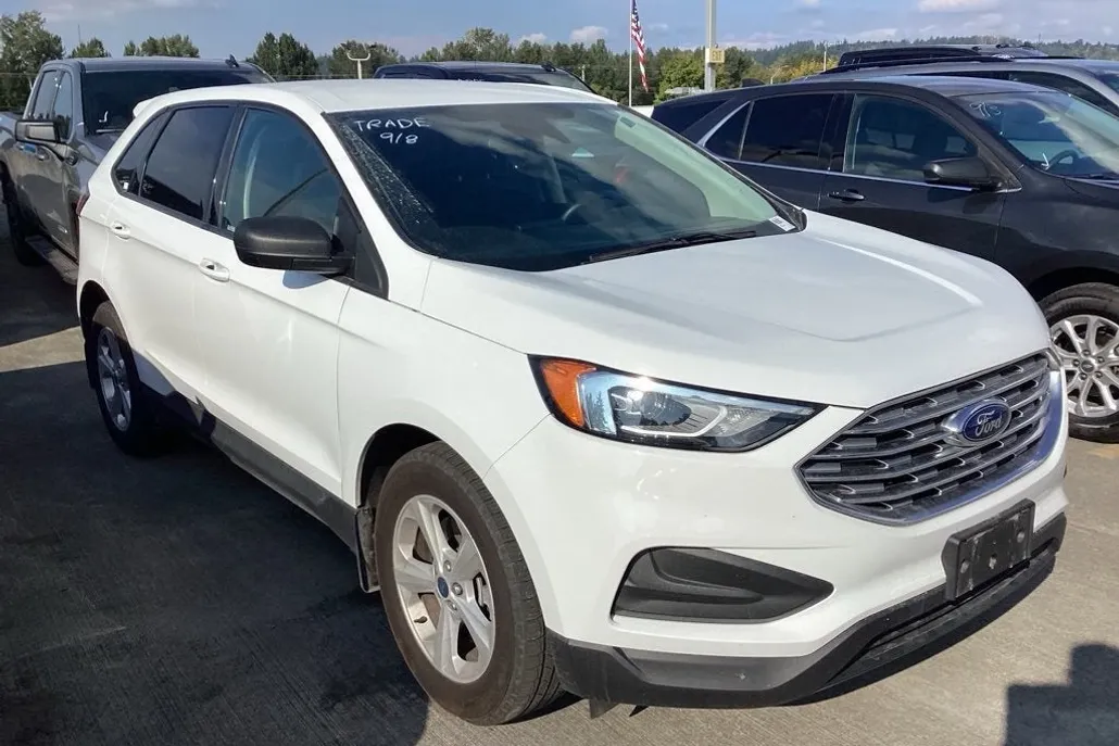 2022 Ford Edge SE photo 1