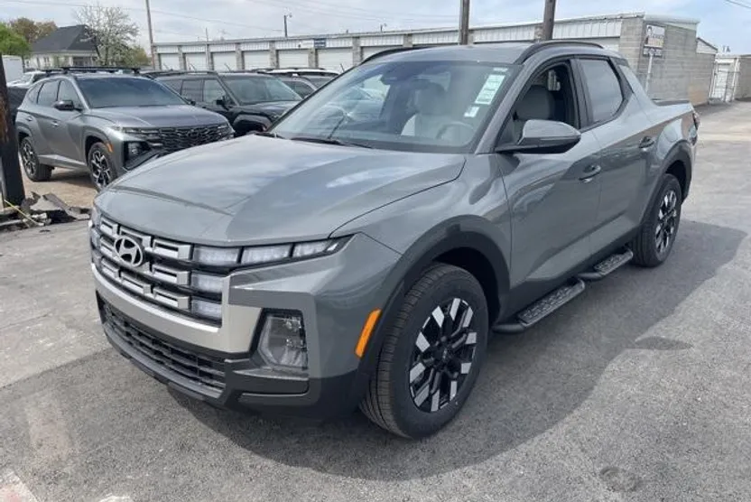 2025 Hyundai Santa Cruz SEL Activity photo 1