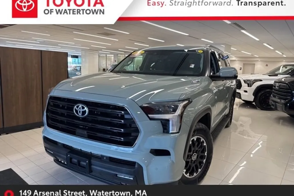 2024 Toyota Sequoia SR5 photo 1