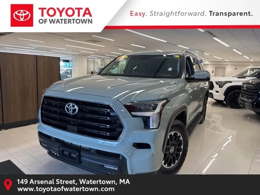 2024 Toyota Sequoia SR5 photo 1