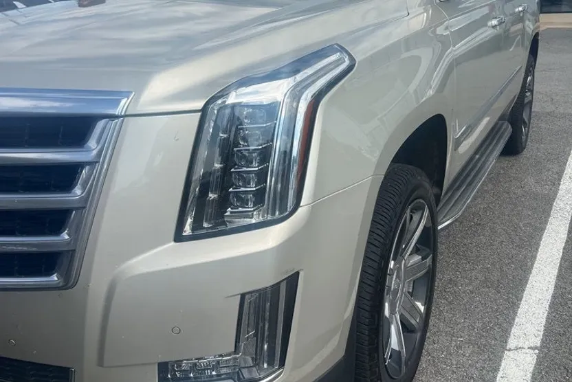 2016 Cadillac Escalade ESV Luxury photo 1