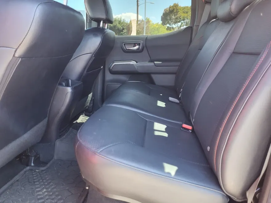 2023 Toyota Tacoma 4x4 TRD Pro photo 1