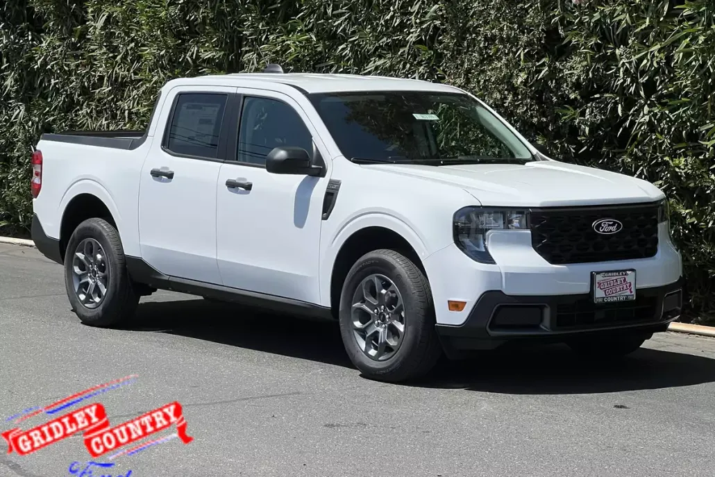 2025 Ford Maverick XLT photo 1