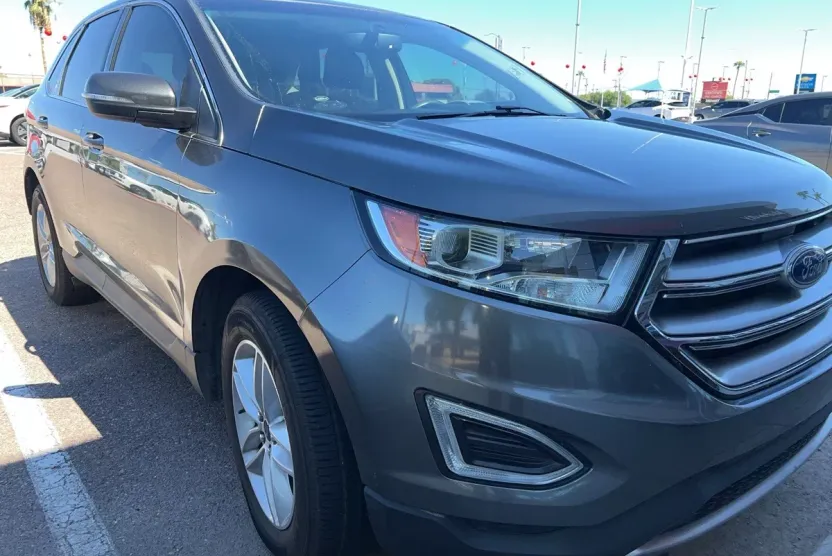 2016 Ford Edge SEL photo 1