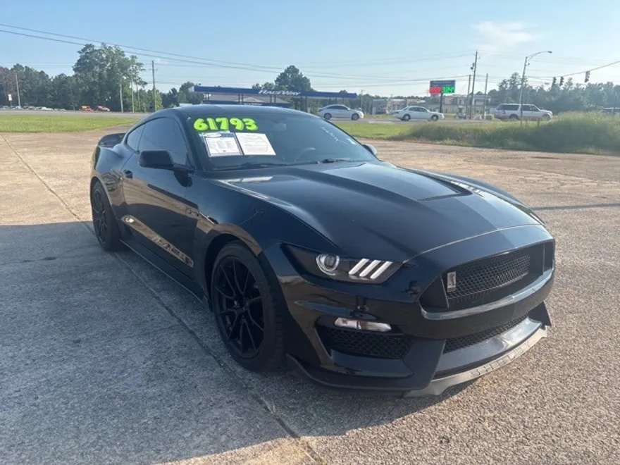 2019 Ford Mustang Shelby GT350 photo 1