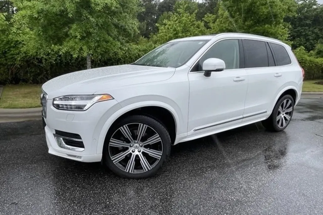 2023 Volvo XC90 Ultimate photo 1