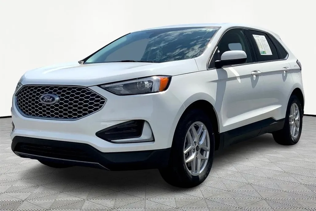 2024 Ford Edge SEL photo 1