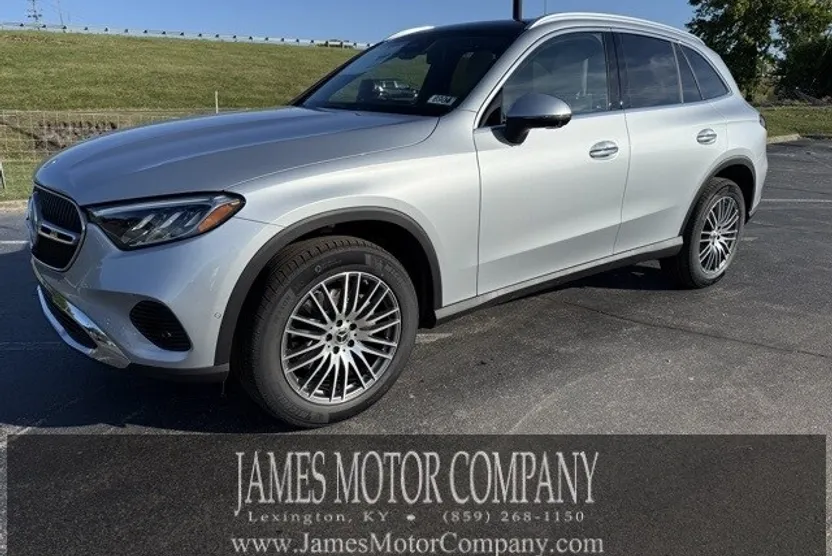 2026 Mercedes Benz GLC 300 4MATIC photo 1