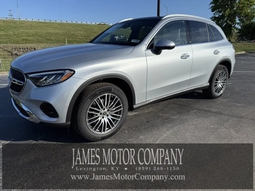 2026 Mercedes Benz GLC 300 4MATIC photo 1