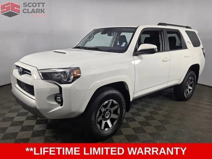 2024 Toyota 4Runner TRD Off-Road Sport photo 1