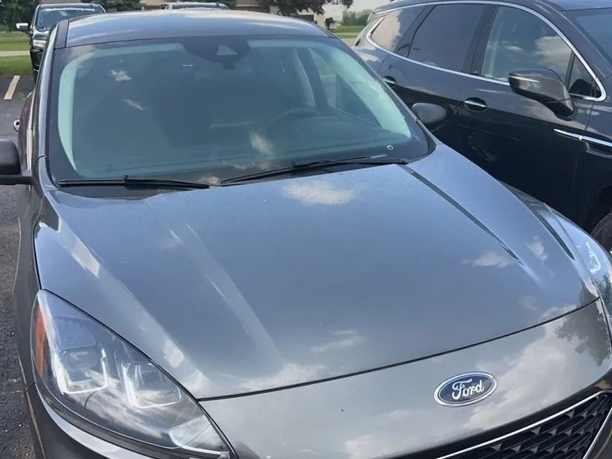 2022 Ford Escape SE Hybrid photo 1