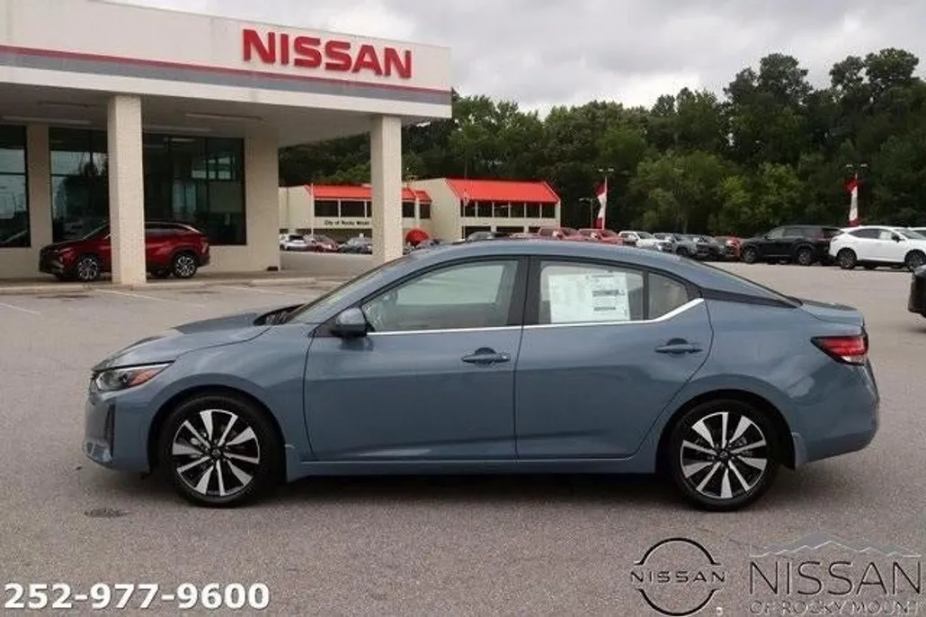 2025 Nissan Sentra SV photo 1