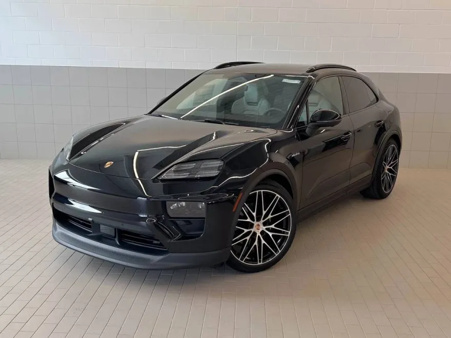 2025 Porsche Macan 4 Electric photo 1