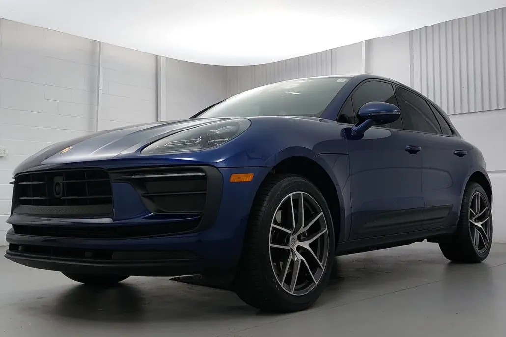 2024 Porsche Macan T photo 1